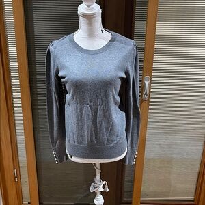 Loft Outlet gray fine knit sweater w/ pearl cuffs - size XS